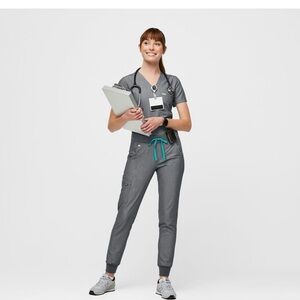 Figs 2XL Graphite Catarina one pocket top/Figs 2XL Graphite Zamora Joggers